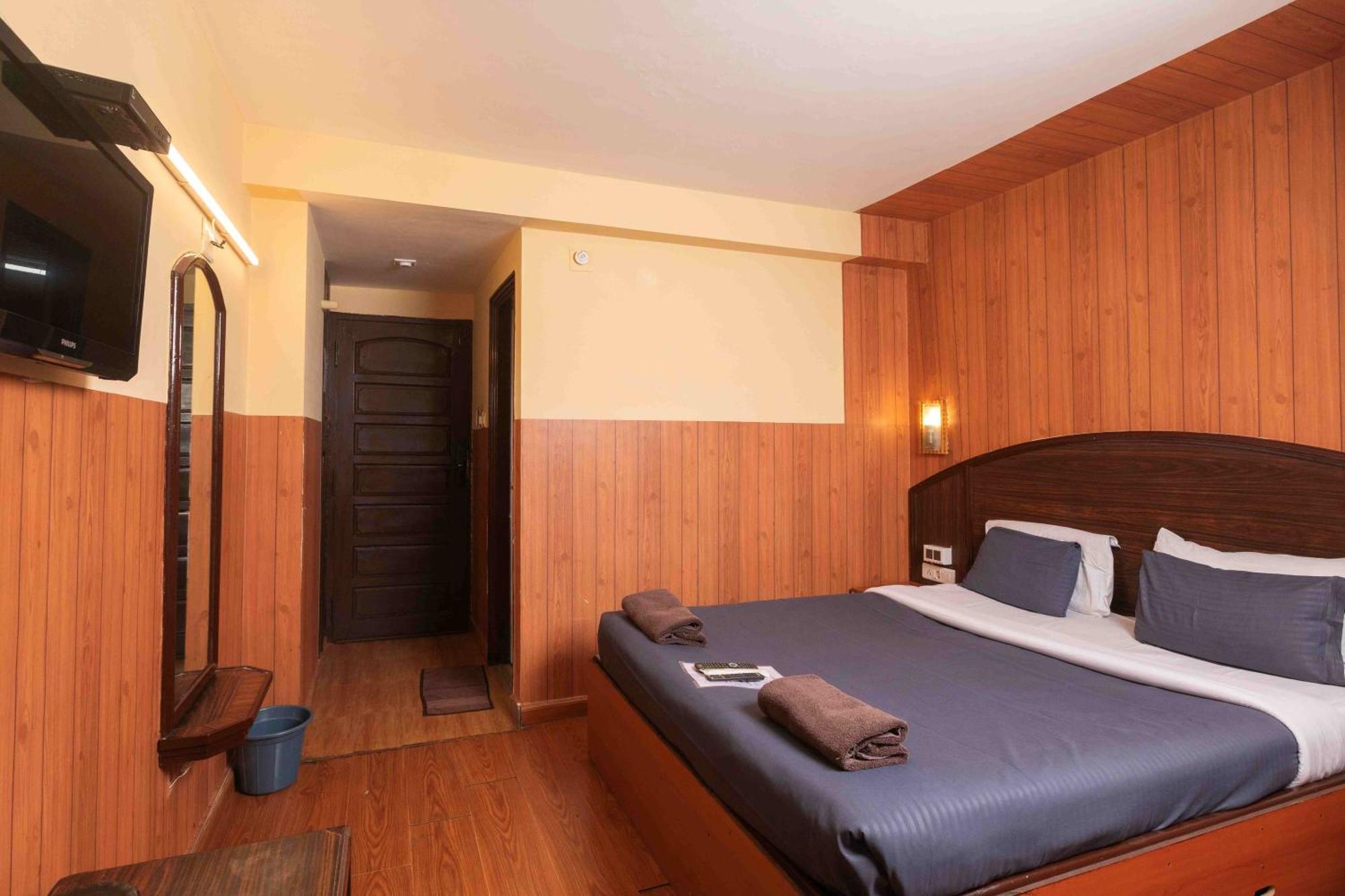 Devi Enterprises - Hotel Khems Ooty Exterior photo