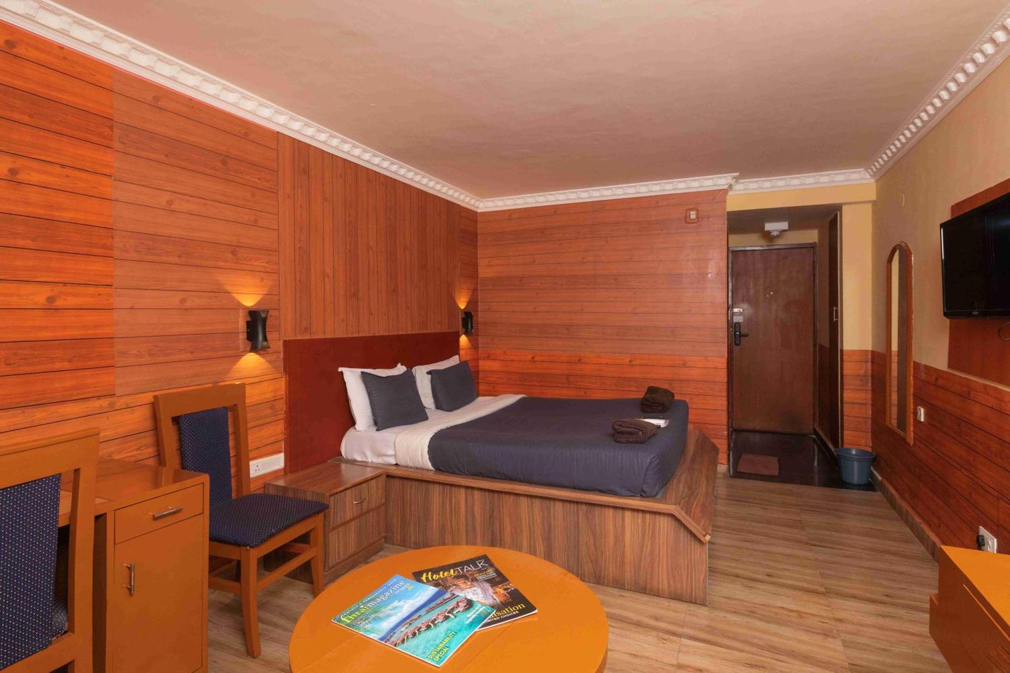 Devi Enterprises - Hotel Khems Ooty Exterior photo